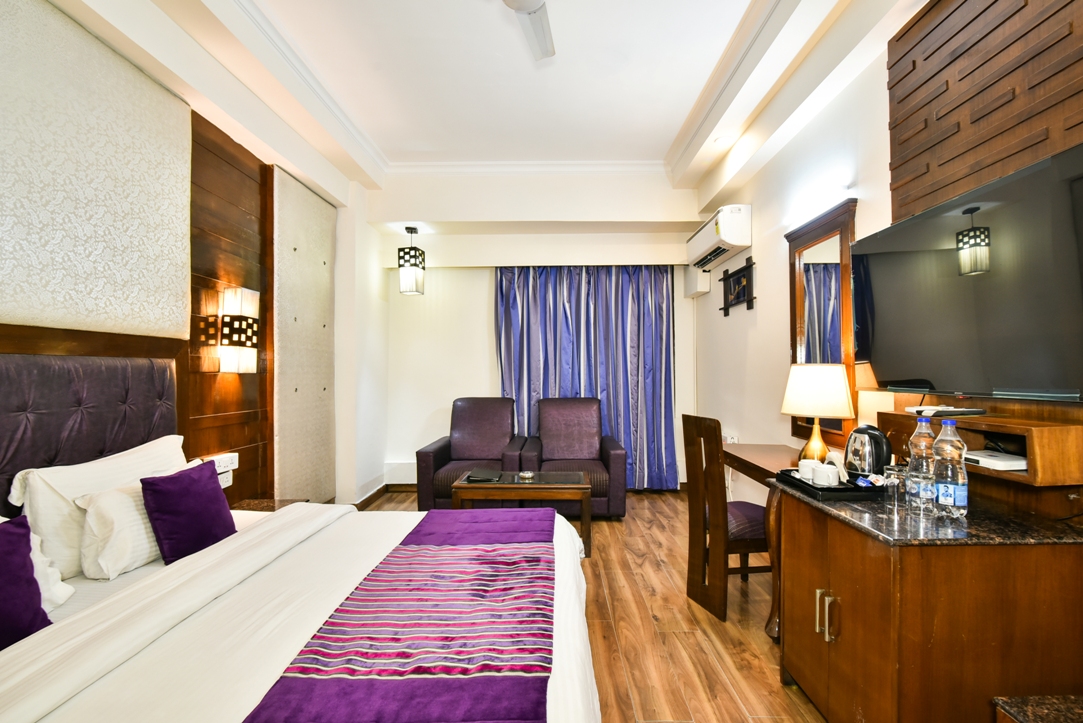 Boutique Room