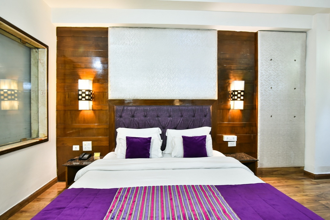 Boutique Room
