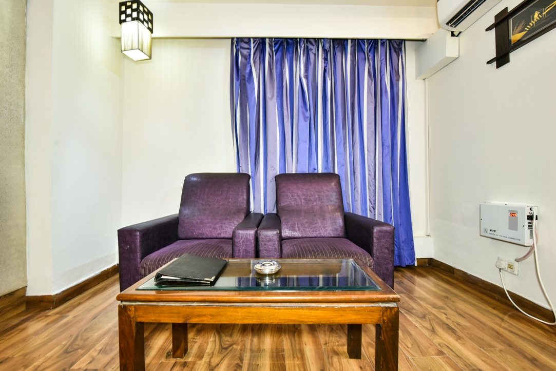 Boutique Room